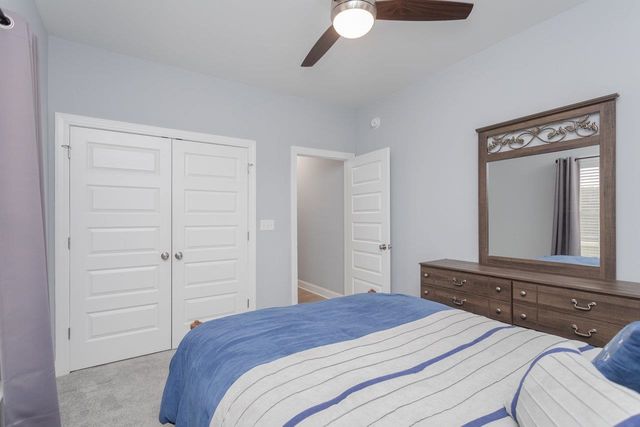 215 HEATHER LN, Staunton, VA 24401