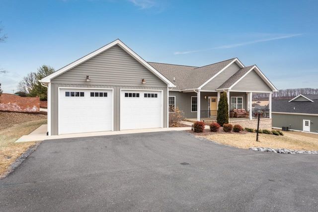 215 HEATHER LN, Staunton, VA 24401