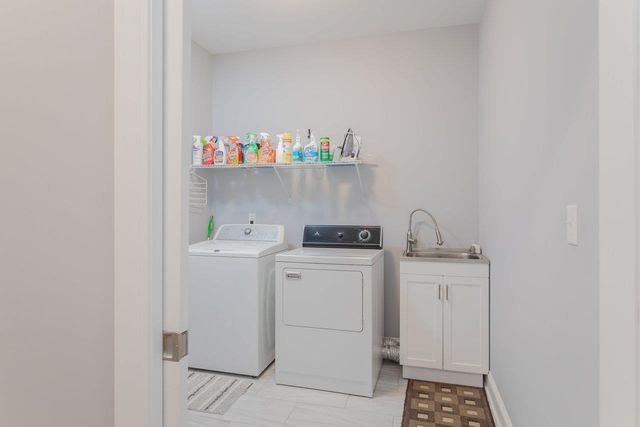 215 HEATHER LN, Staunton, VA 24401