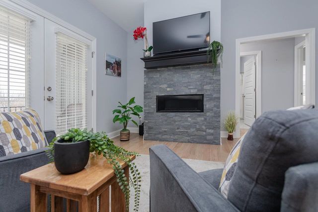 215 HEATHER LN, Staunton, VA 24401
