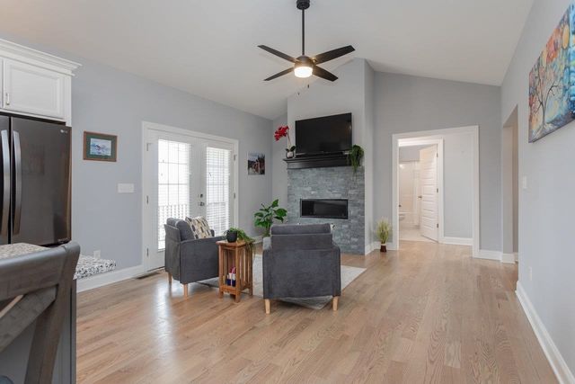 215 HEATHER LN, Staunton, VA 24401