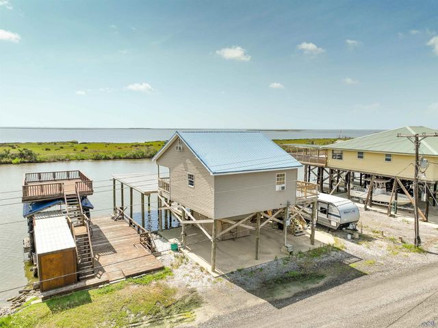 8209 Redfish St, Chauvin, LA 70344