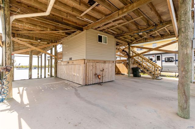 8209 Redfish St, Chauvin, LA 70344