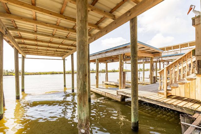 8209 Redfish St, Chauvin, LA 70344