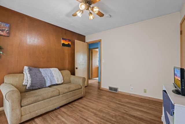 1400 7th Avenue S, South Saint Paul, MN 55075