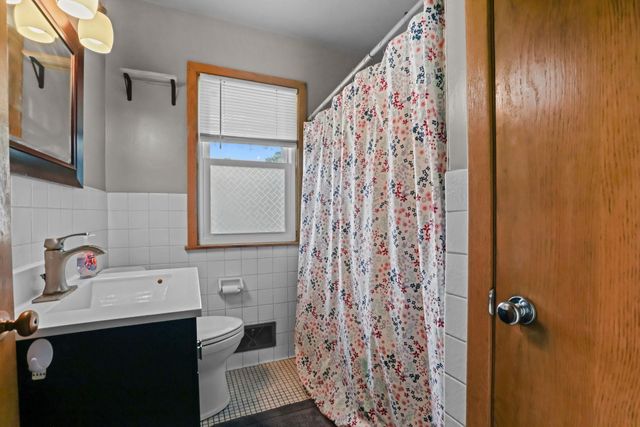 1400 7th Avenue S, South Saint Paul, MN 55075