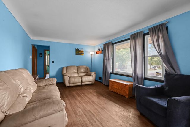 1400 7th Avenue S, South Saint Paul, MN 55075
