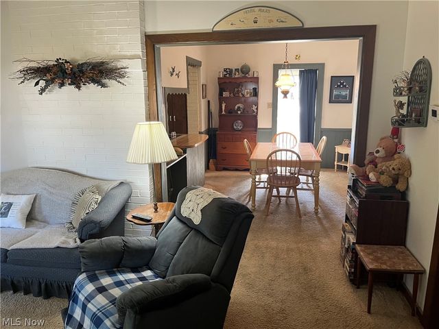 33261 Lake Road, Avon Lake, OH 44012