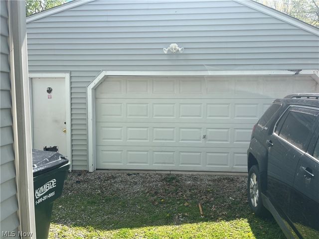 33261 Lake Road, Avon Lake, OH 44012