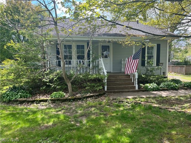 33261 Lake Road, Avon Lake, OH 44012