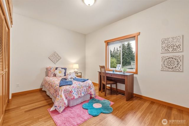 2385 Lake Forest Drive, Oak Harbor, WA 98277