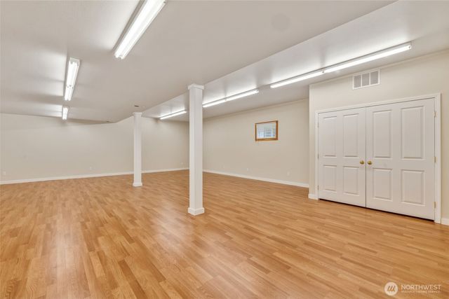 2385 Lake Forest Drive, Oak Harbor, WA 98277