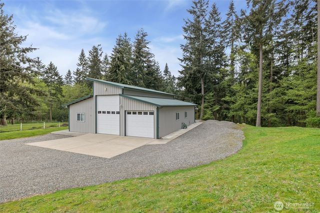 2385 Lake Forest Drive, Oak Harbor, WA 98277
