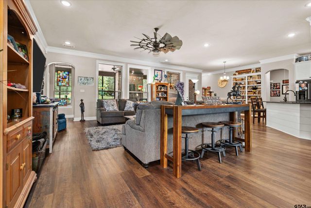 22571 Lake Jackson Drive, Lindale, TX 75771