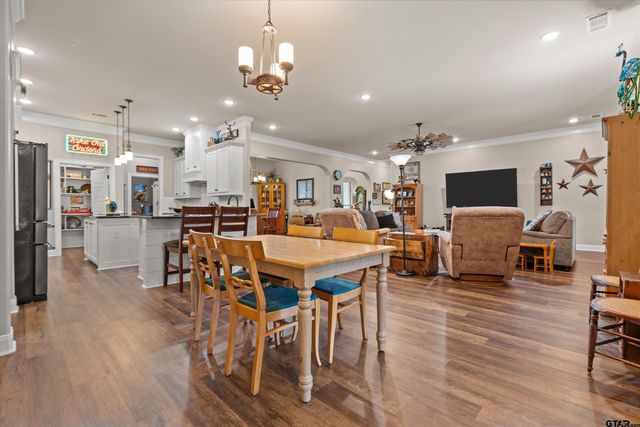 22571 Lake Jackson Drive, Lindale, TX 75771