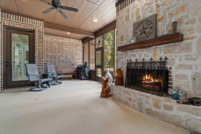 22571 Lake Jackson Drive, Lindale, TX 75771