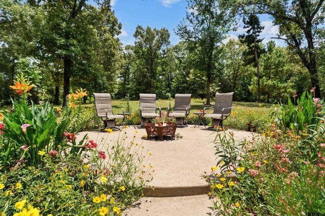 22571 Lake Jackson Drive, Lindale, TX 75771