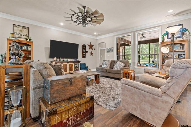 22571 Lake Jackson Drive, Lindale, TX 75771