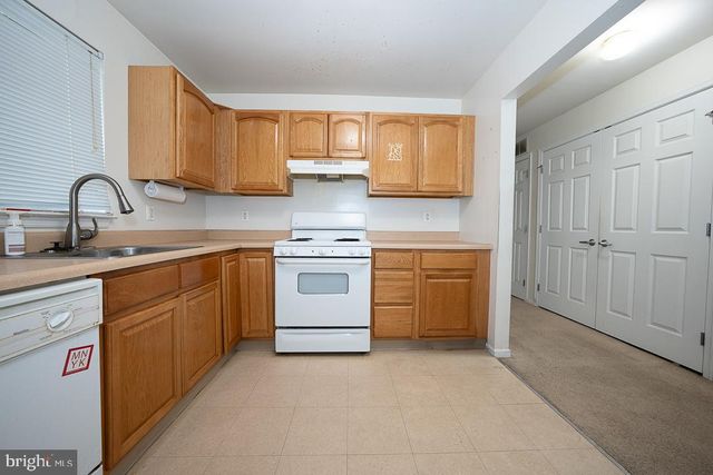 3724 MERRICK ROAD, Philadelphia, PA 19129