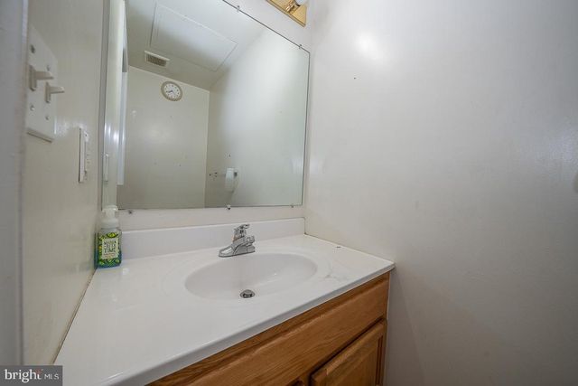 3724 MERRICK ROAD, Philadelphia, PA 19129