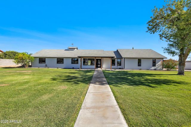 8663 E WINNSTON Circle, Mesa, AZ 85212