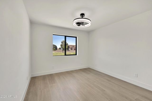 8663 E WINNSTON Circle, Mesa, AZ 85212