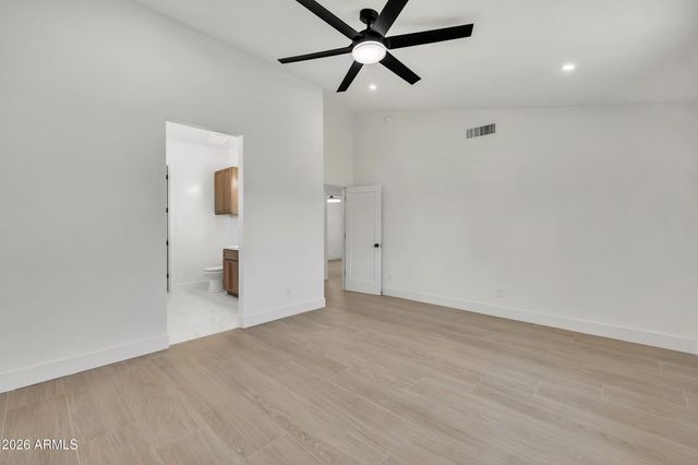 8663 E WINNSTON Circle, Mesa, AZ 85212