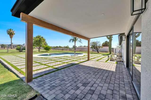 8663 E WINNSTON Circle, Mesa, AZ 85212