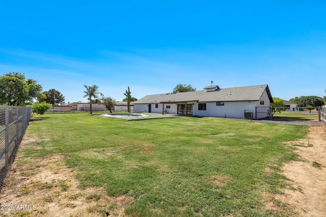 8663 E WINNSTON Circle, Mesa, AZ 85212
