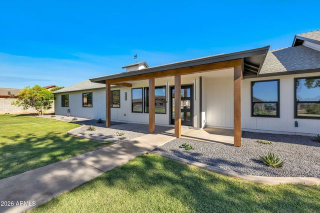8663 E WINNSTON Circle, Mesa, AZ 85212
