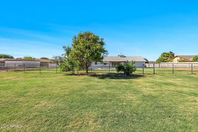 8663 E WINNSTON Circle, Mesa, AZ 85212