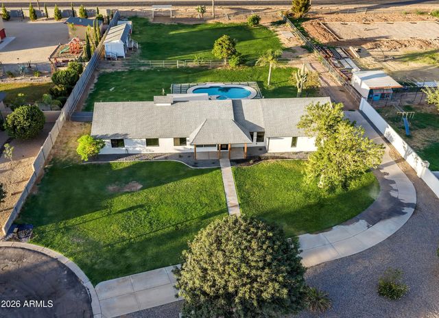 8663 E WINNSTON Circle, Mesa, AZ 85212