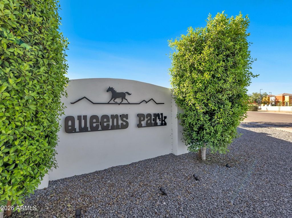 8663 E WINNSTON Circle, Mesa, AZ 85212