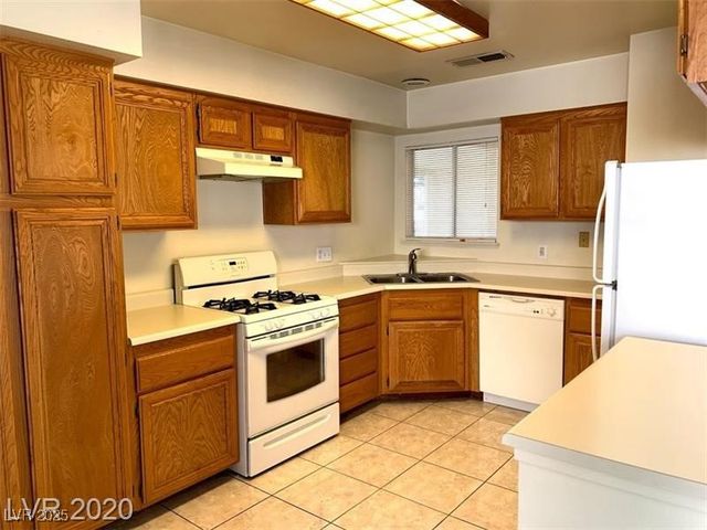 6632 Coastal Breeze Court, Las Vegas, NV 89108