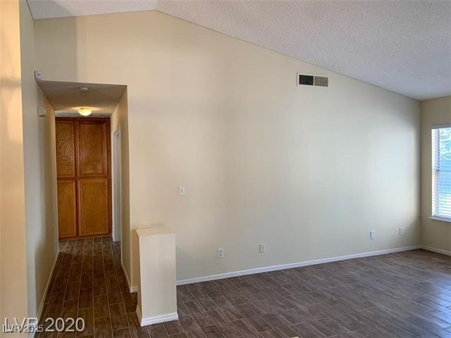 6632 Coastal Breeze Court, Las Vegas, NV 89108