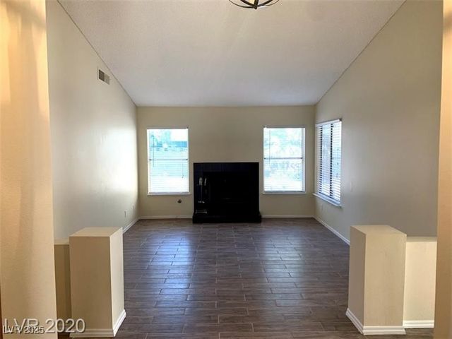 6632 Coastal Breeze Court, Las Vegas, NV 89108