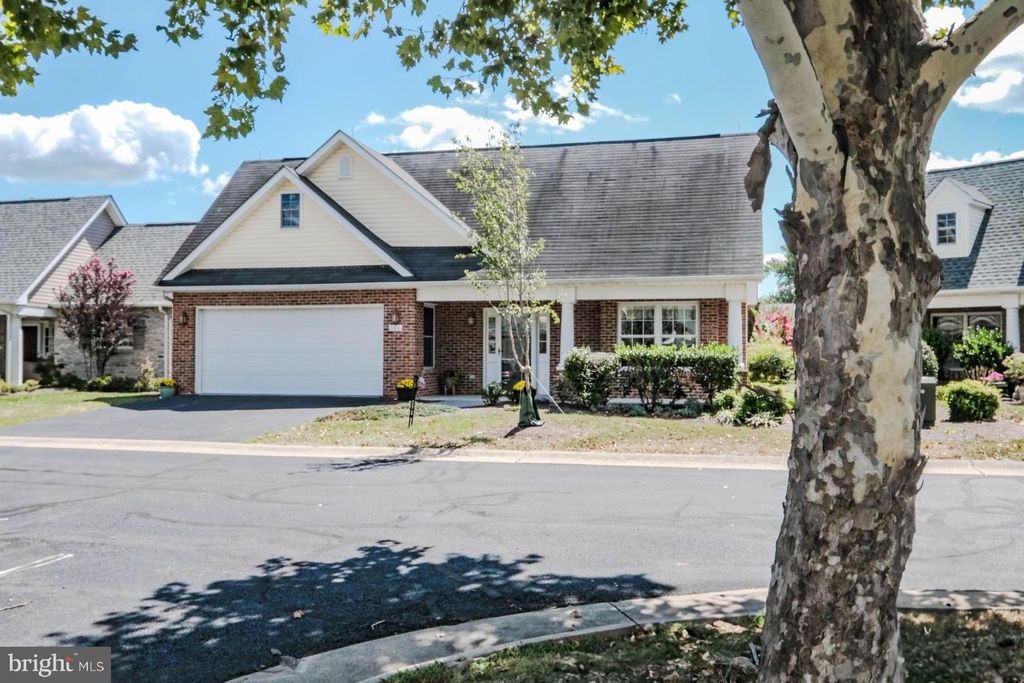 106 CANDLEWICK DR, Winchester, VA 22602