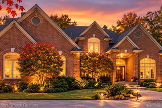 30065 Cheviot Hills Drive, Franklin, MI 48025