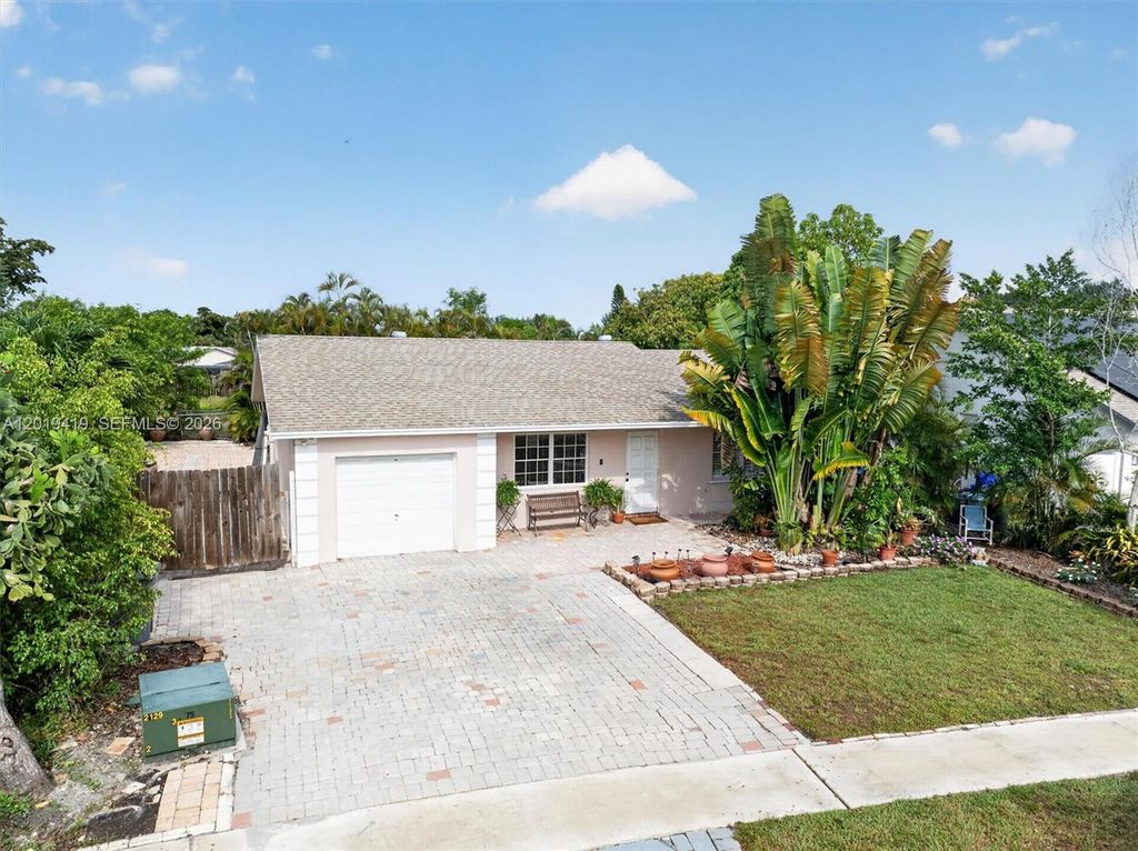 9600 Richmond Circle, Boca Raton, FL 33434