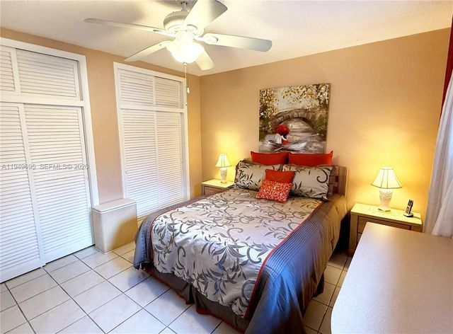 16790 NE 14th Ave 207, Miami, FL 33162