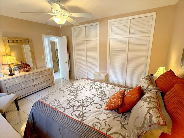 16790 NE 14th Ave 207, Miami, FL 33162