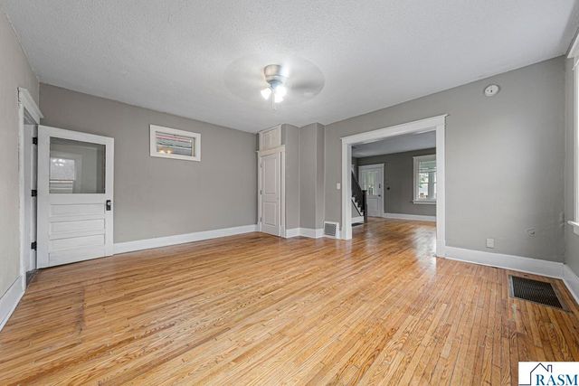 322 E Vine Street, Mankato, MN 56001