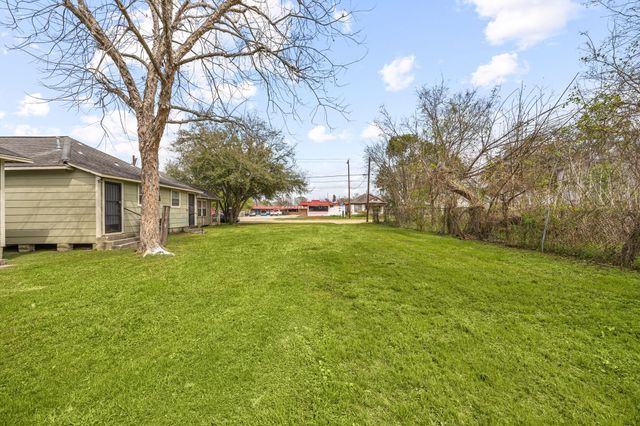 3224 Mcgowen Street, Houston, TX 77004
