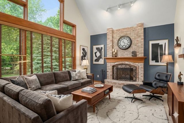 9 N Daniels Drive, Batavia, IL 60510