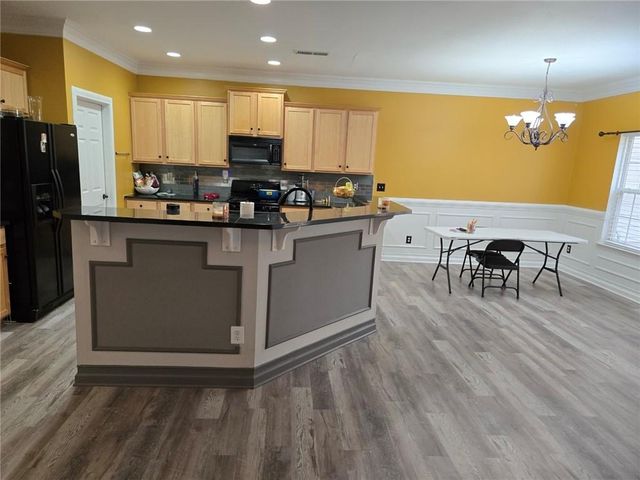 2900 Suttles SW Drive, Atlanta, GA 30331