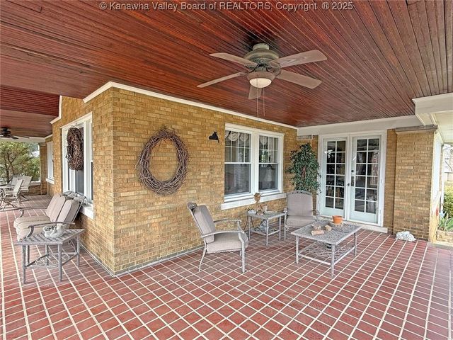 802 Maple Road, Charleston, WV 25302