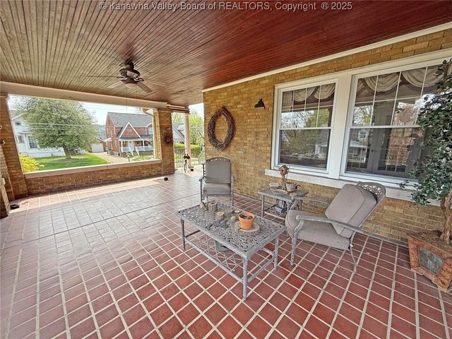 802 Maple Road, Charleston, WV 25302