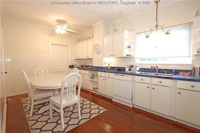 802 Maple Road, Charleston, WV 25302