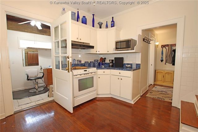 802 Maple Road, Charleston, WV 25302