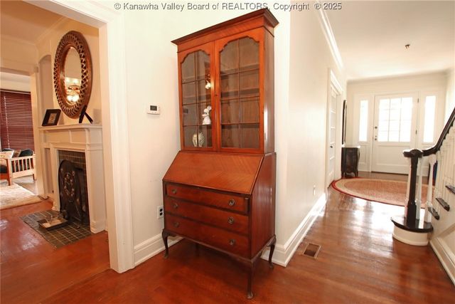 802 Maple Road, Charleston, WV 25302